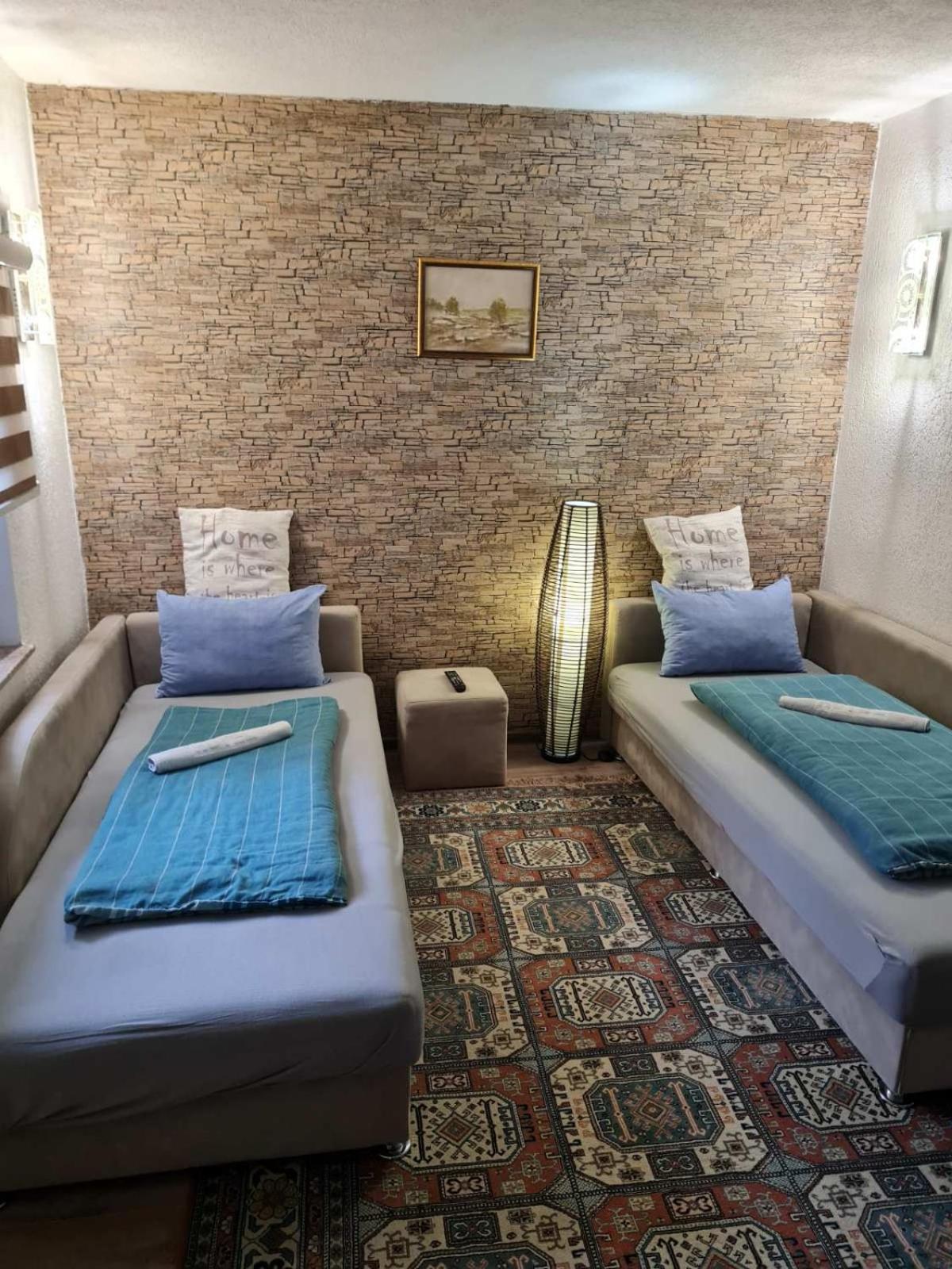 Apartment Villas *